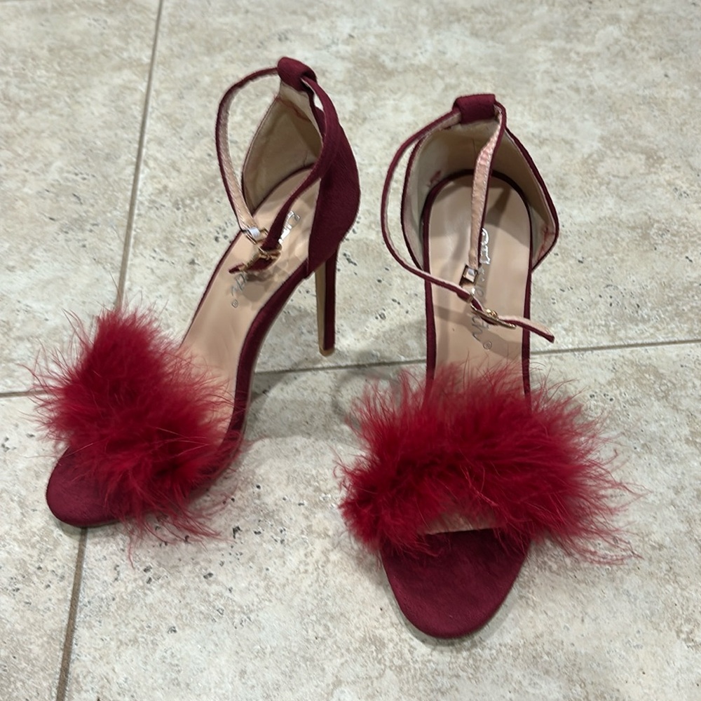 Deleventh  Beautiful Red Suede Fuzzy Stiletto